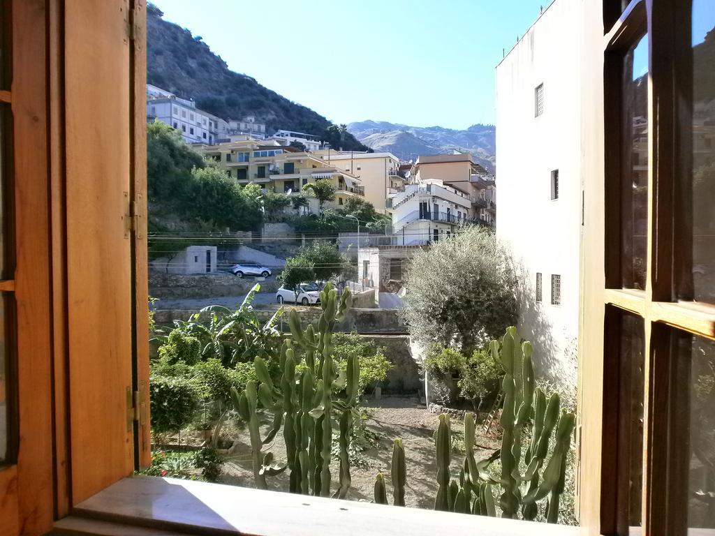 גיארדיני נאקסוס Salvone'S House B&B מראה חיצוני תמונה